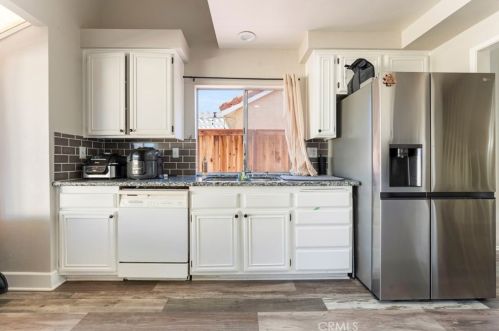 27480 Jon Christian Pl, Temecula CA  92591-6127 exterior