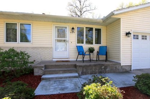 605 Roberts St, Cedar Mills, MN 55350-2771