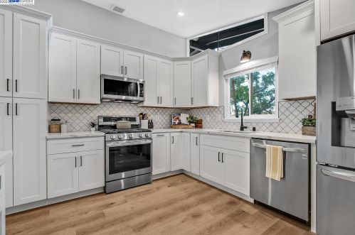 1681 Spruce St, Livermore CA  94551-1919 exterior