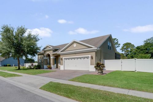 8712 Irmastone Way, Orlando, FL 32817-2536