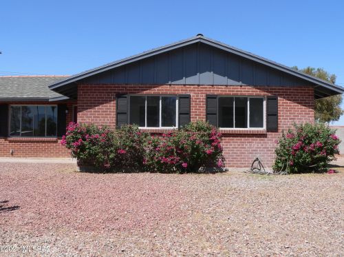 6462 Calle Luna, Tucson AZ  85710-5626 exterior