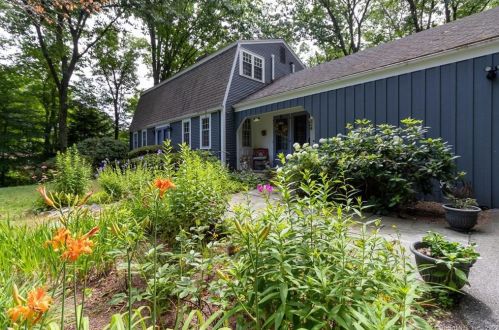 24 Dean Dr, South Glastonbury, CT 06073-3300
