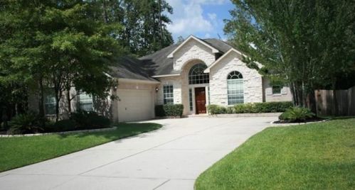 50 Knightsbridge Dr, Conroe, TX 77385-3452