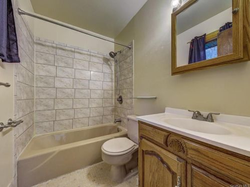 22 Panorama Dr, Patterson NY  12563-2305 exterior