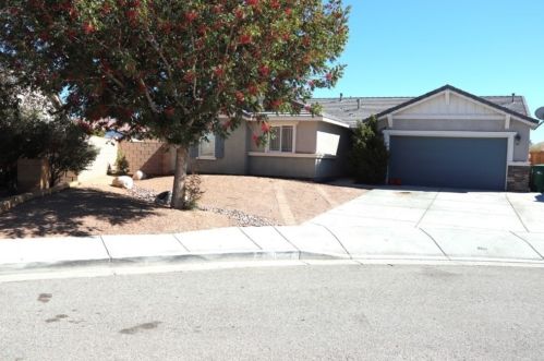 43054 Fleetwood Dr, Lancaster, CA 93535-5208