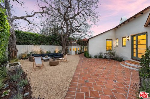 18 Calle Alamo, Santa Barbara CA  93105-2817 exterior