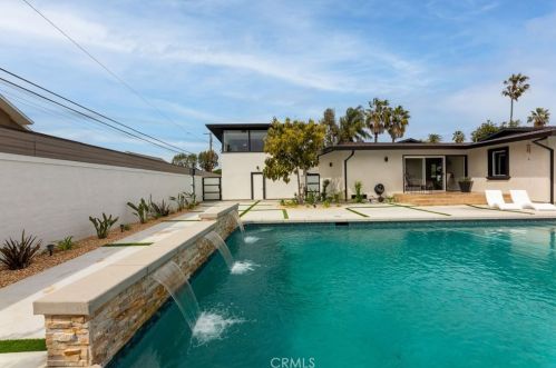 3841 Pacific Ave, Long Beach CA  90807-3227 exterior