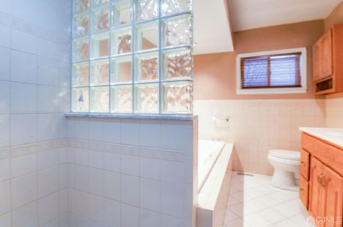 12 Nicholas Dr, Old Bridge NJ  08857-1558 exterior