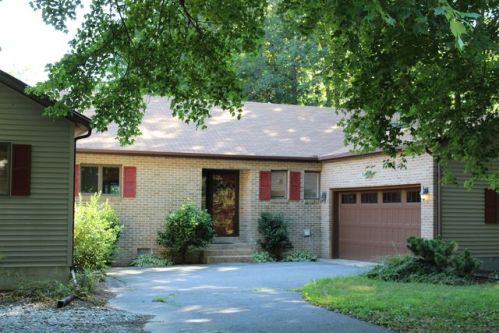 900 Holly St, Slaughter Beach, DE 19963-1322