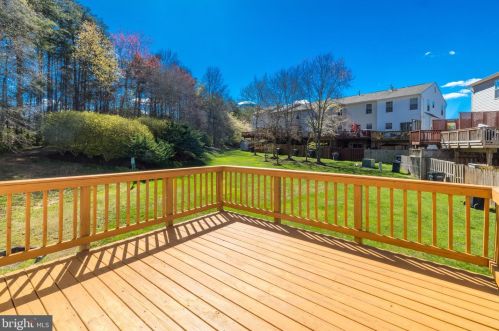 3581 Sherbrooke Cir, Woodbridge VA  22192-7033 exterior