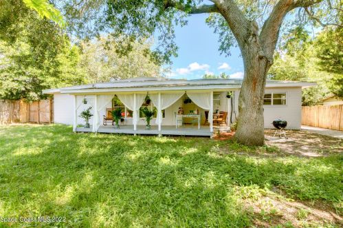 805 Cleveland St, Titusville FL  32780-6469 exterior