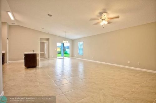 2647 Chestnut Ln, Fort Pierce, FL 34953-2941