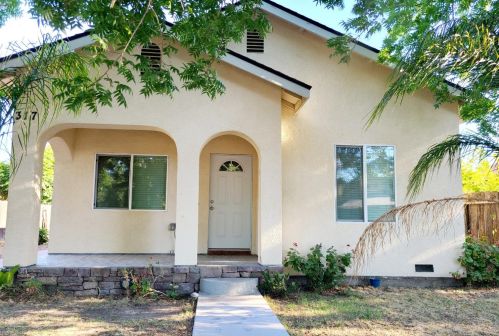 317 Ruberto St, Modesto, CA 95351-2722