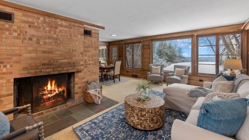 13530 Lakewood Dr, Thiensville WI  53097-2412 exterior