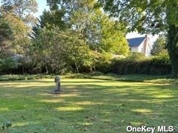 130 Maple Ave, Northport NY  11768-2027 exterior