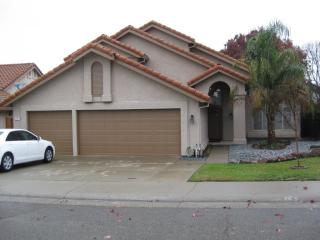 3321 El Valle Way, Sacramento CA  exterior
