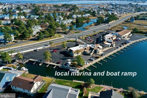 37964 Fenwick Cir, Selbyville DE  19975-4139 exterior