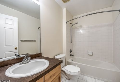 1 Crestview Dr, Hackettstown NJ  07840-5673 exterior