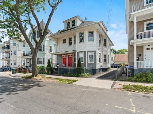208 Ohio Ave, Providence, RI 02905-4306
