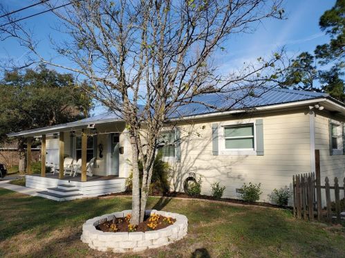 615 John Anderson Hwy, Flagler Beach, FL 32136-4402