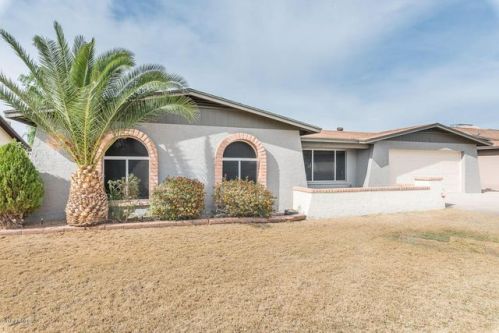 5320 Golden Ln, Glendale, AZ 85302-4832