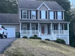 33 Amelia Ct, Fredericksburg VA  22405-6329 exterior