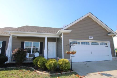 2205 Bee Hive Dr, Columbia TN  38401-6227 exterior
