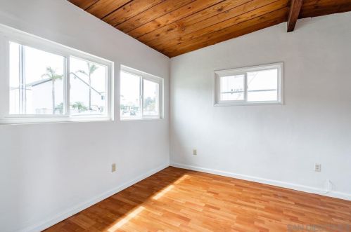 4217 Gresham St, San Diego CA  92109-5342 exterior