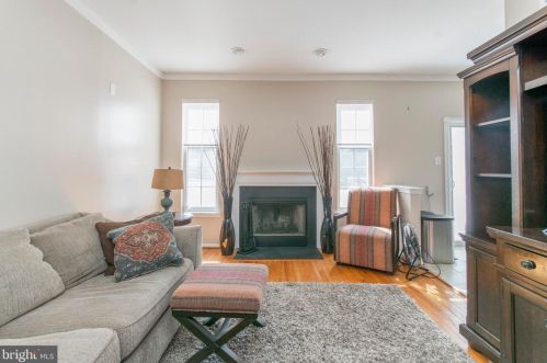 221 Brookdale Ct, Dresher PA  19025-1517 exterior