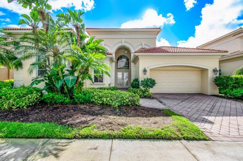 110 Monte Carlo Dr, West Palm Beach, FL 33418-1745