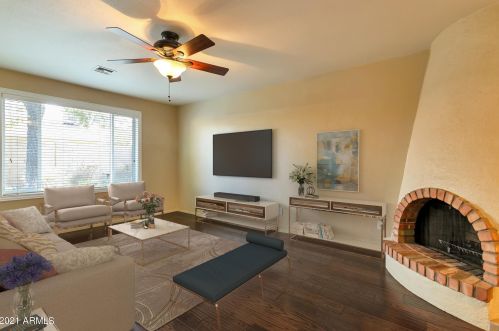 4933 Corrine Dr, Glendale, AZ 85304-2015