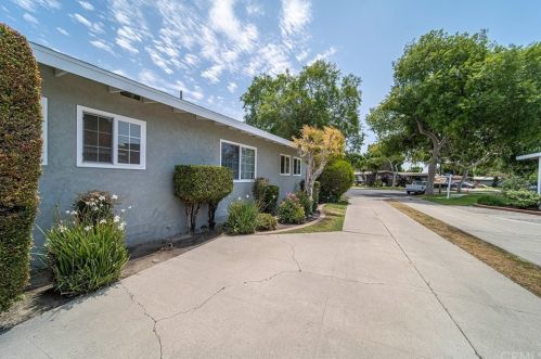6041 Benmore St, Long Beach CA  90815-1408 exterior