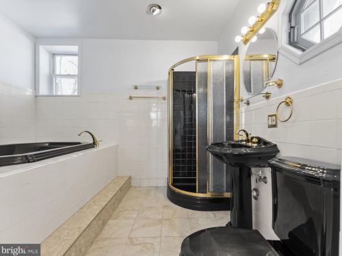 916 Capitol St, Washington DC 20003-1533 exterior