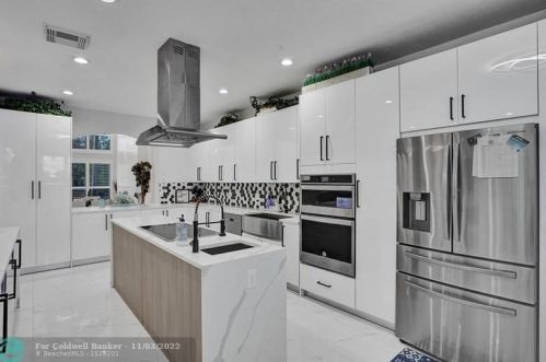 3591 177th Ave, Hollywood FL  33029-1666 exterior