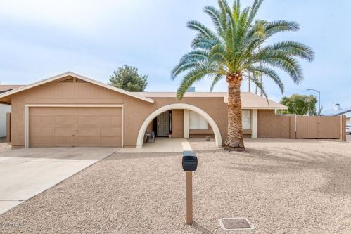5839 Saint John Rd, Glendale, AZ 85308-3873