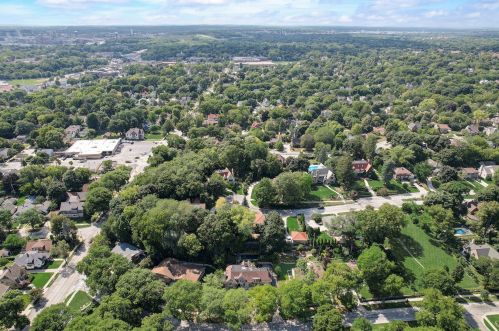 6578 Washington Cir, Milwaukee WI 53213-2460 exterior