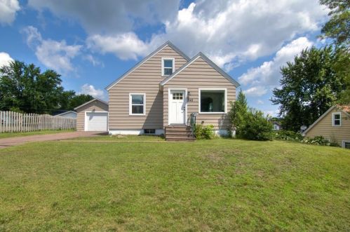 240 Elm St, Eau Claire WI  54729-1827 exterior