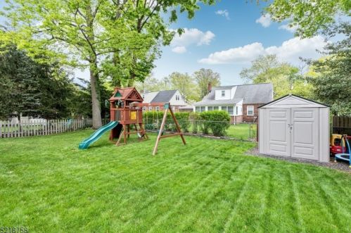 21 Roger Ave, Cranford NJ  07016-2714 exterior