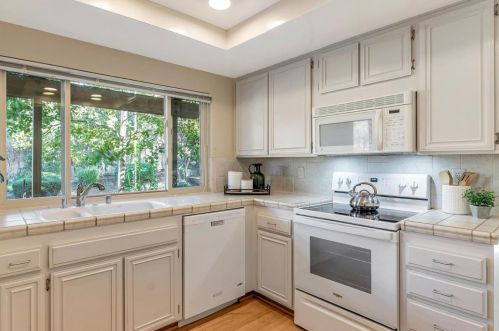 7148 Anjou Creek Cir, San Jose CA  95120-4108 exterior