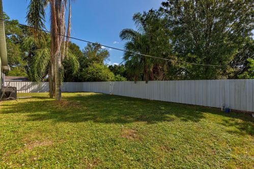 909 Fulton Way, Sebastian FL  32958-5123 exterior