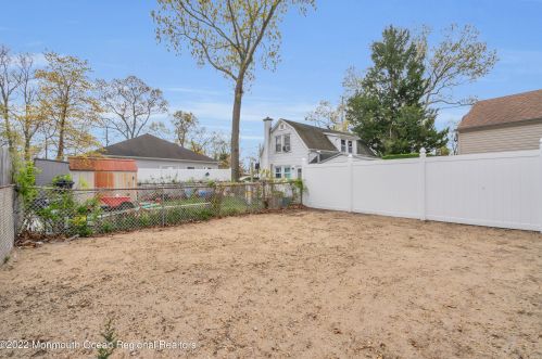 839 Lynnwood Ave, Bricktown NJ  08723-5253 exterior