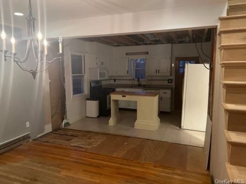 81 Myrtle Ave, Mahopac, NY 10541-4642