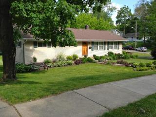 332 Knox St, Westerville, OH 43081-2254