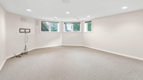 2713 Burries Rd, Chenequa WI  53029-9352 exterior