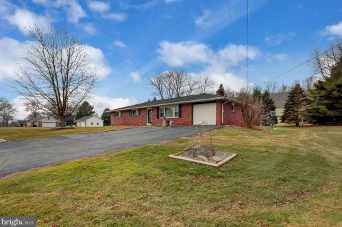 715 Shermans Valley Rd, Paradise Park, PA 17068-8549