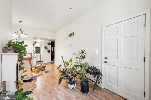 1419 4 St, Philadelphia PA  19147-0059 exterior
