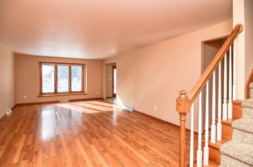 1023 Coppens Rd, Green Bay, WI 54303-3864
