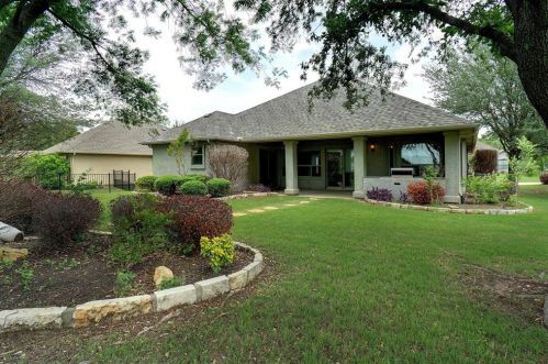 10721 Southerland Dr, Denton TX  76207-8681 exterior