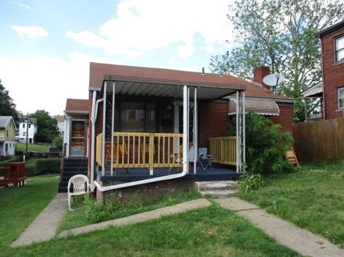 2819 Grover St, Mckeesport, PA 15132-5334