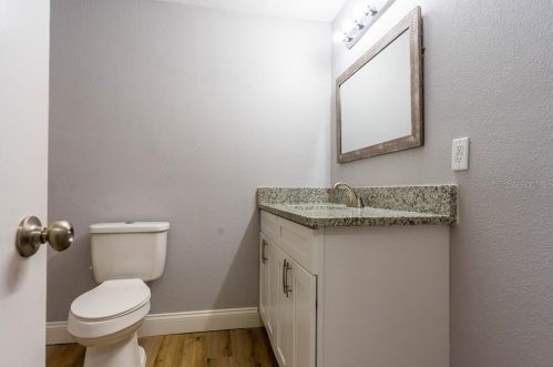 5200 Lima Pl, Orlando FL 32807-1625 exterior